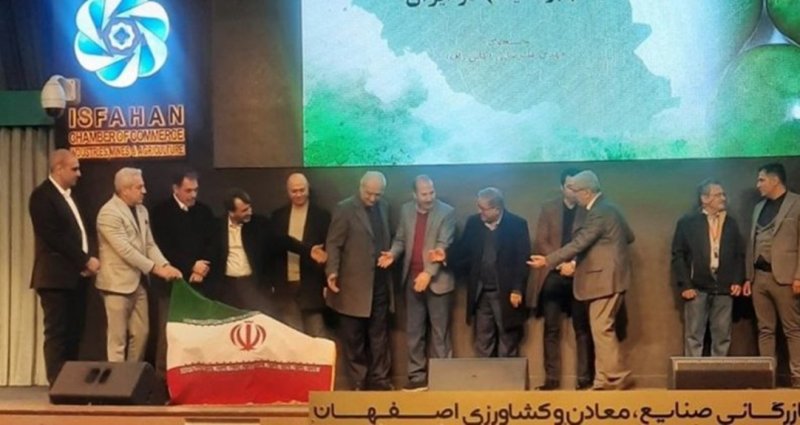 رونمایی از اکتشاف اولین سنگ یشم سبز در شهر گنبدهای فیروزه ای + عکس