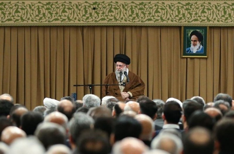 رهبر انقلاب: تصمیمگیران موانع را از مسیر بخش خصوصی بردارند