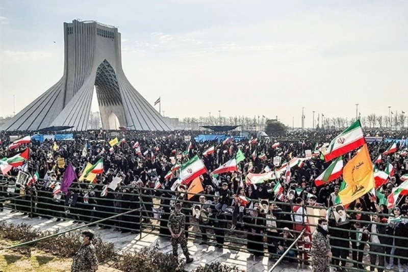 آغاز راهپیمایی ۲۲ بهمن/ حضور مردم در خیابان‌های تهران