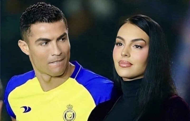 همسر رونالدو محجبه شد ! + عکس