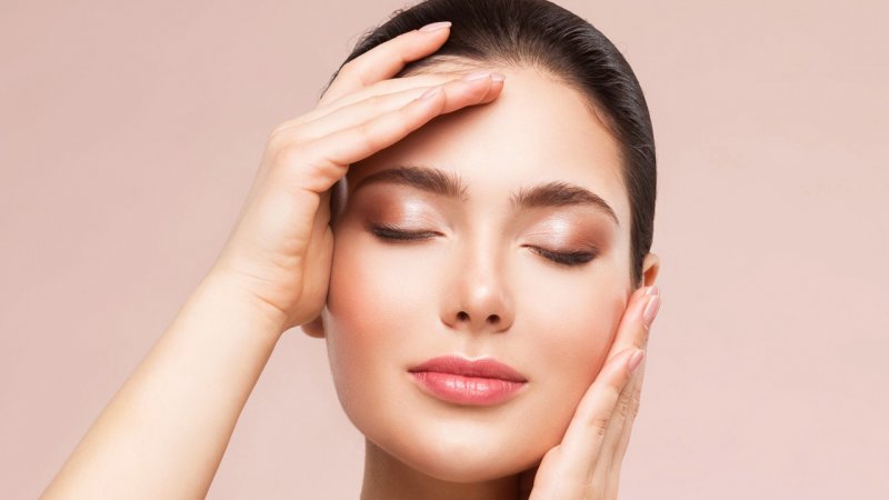 10 روش ساده و ارزان برای داشتن پوستی همچون آینه