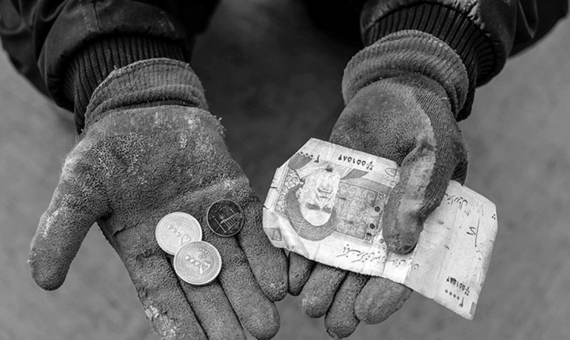 کار چند شیفته کارگران برای یک لقمه نان