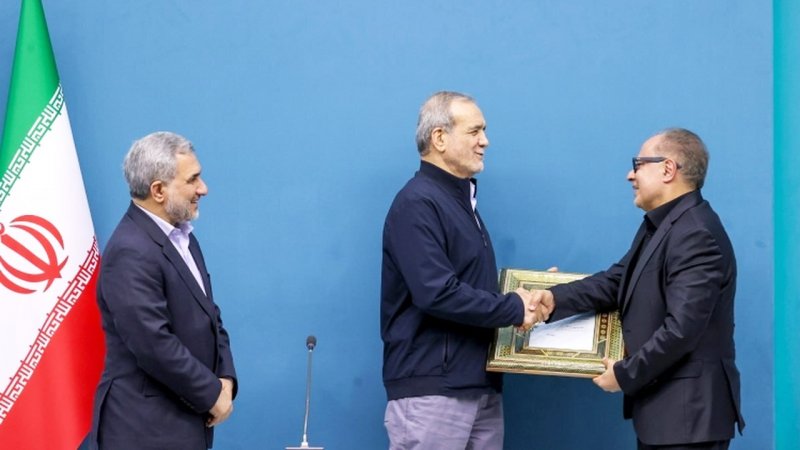 غیبت معنادار ظریف در مهمانی پزشکیان + عکس