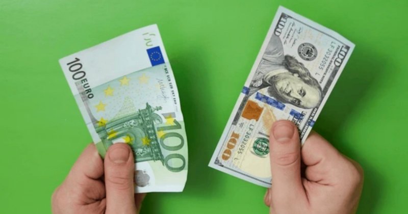 نرخ ارز در بازارهای مختلف 23 اردیبهشت/ یورو ارزان شد