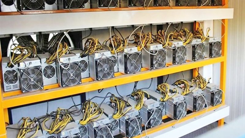 بزرگترین مزرعه غیرمجاز استخراج رمز ارز در استان فارس لو رفت