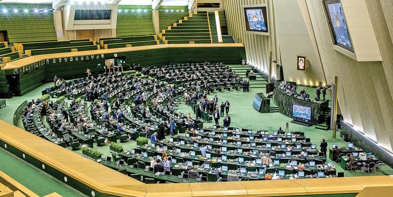 مجلس: بدون تضمین حقوق هسته‌ای و لغو تحریم‌ها، توافقی در کار نیست