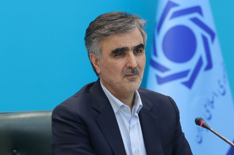 فرزین: پیش‌فروش ارز در دستور کار بانک‌ مرکزی است
