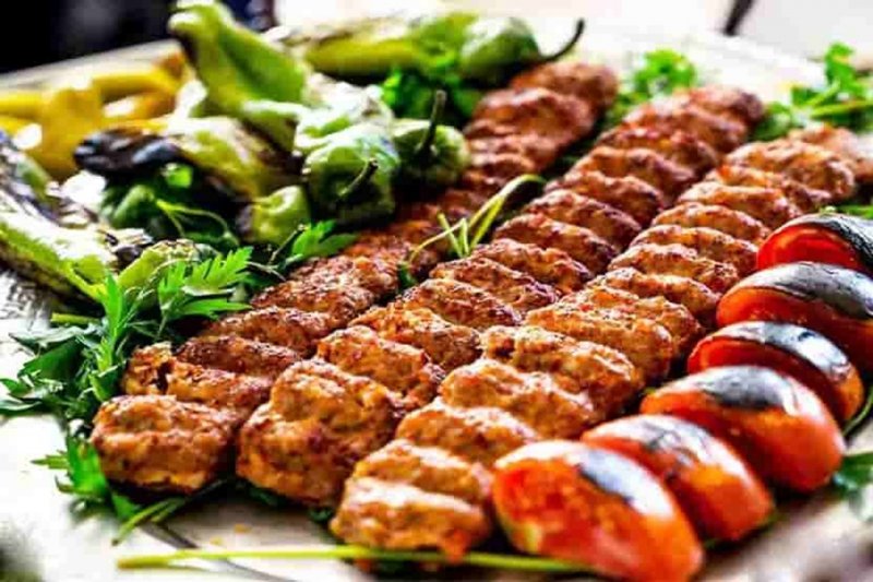 ۴ سیخ کباب ۳۰ میلیون تومان! + فیلم