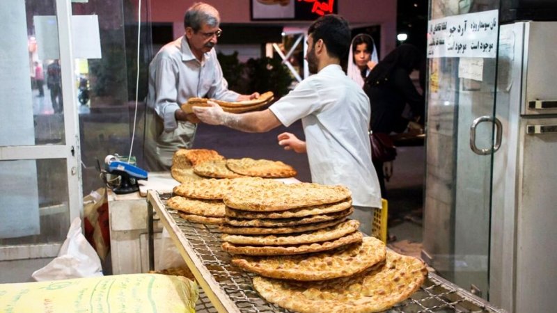 نان بربری، سنگک، تافتون و فانتزی گران شد / دومینوی افزایش قیمت نان در خرداد 