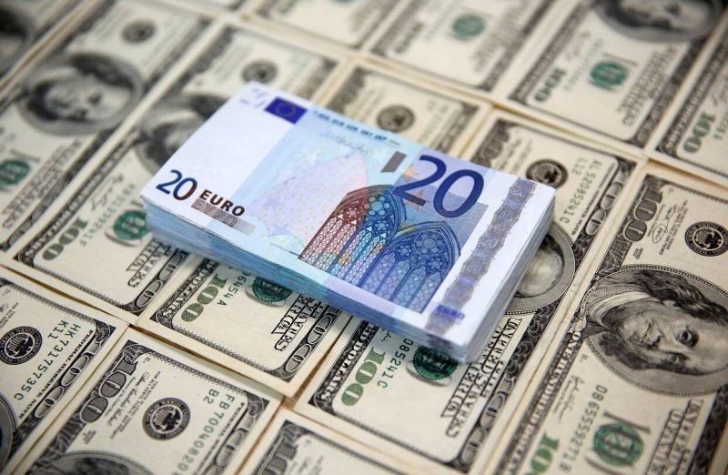 نرخ ارز در بازارهای مختلف 12 خرداد/ دلا و یورو گران شد