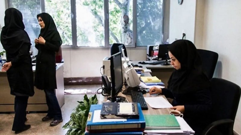خبر خوش دولت/ این کارمندان بن کارت رفاهی می‌گیرند