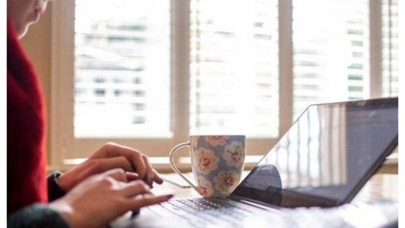 اختیار دورکاری کارمندان به استانداران سپرده شد