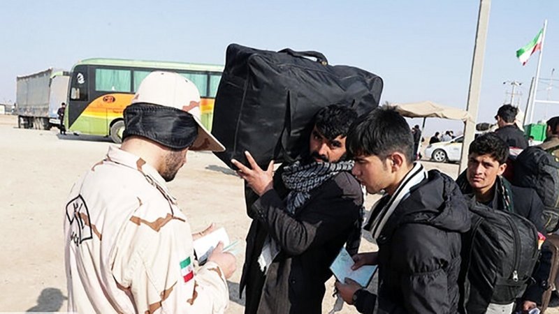 اخراج فوری افغان‌ها از ایران آغاز شد