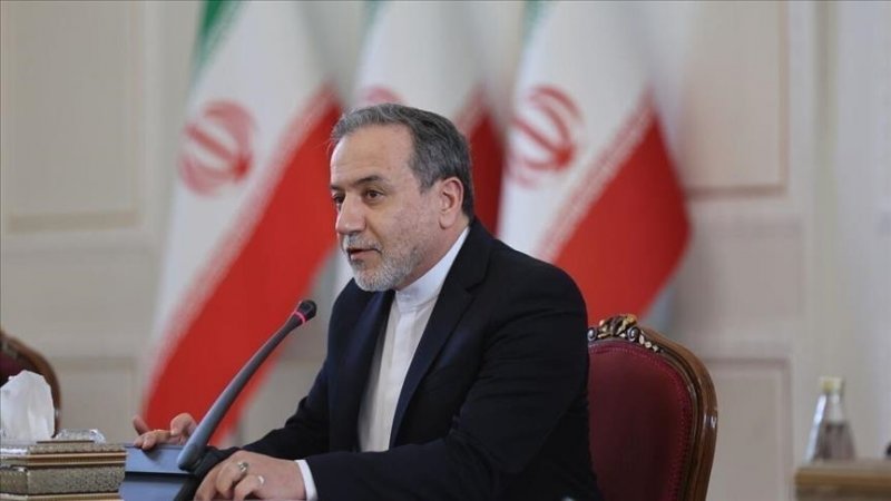 توئیت عراقچی در واکنش به حضور رهبر انقلاب در حسینیه امام خمینی(ره)