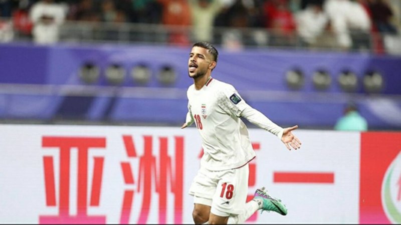 مهاجم تیم‌ملی ایران بمب فوتبال امارات شد