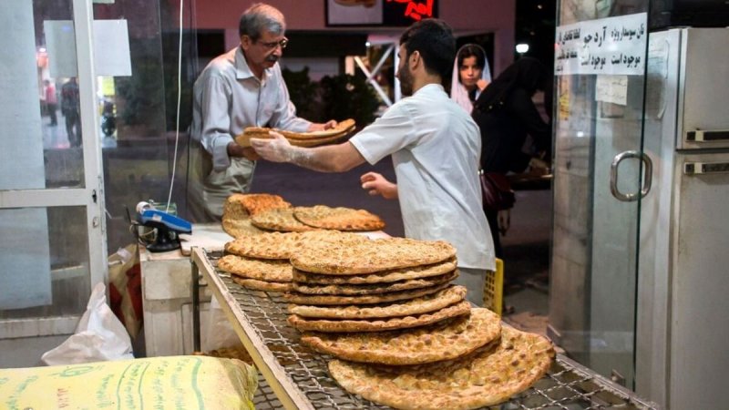 قیمت نان در تهران ۵۲ درصد افزایش یافت