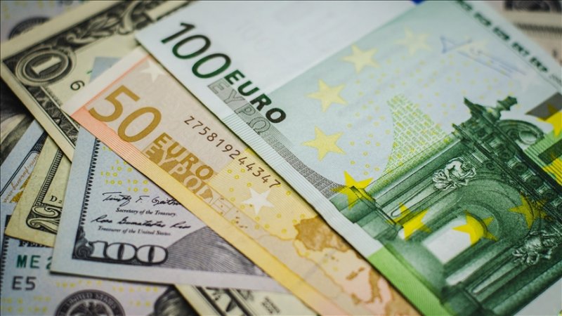 نرخ ارز در بازارهای مختلف 13 مرداد/ دلار و یورو گران شد