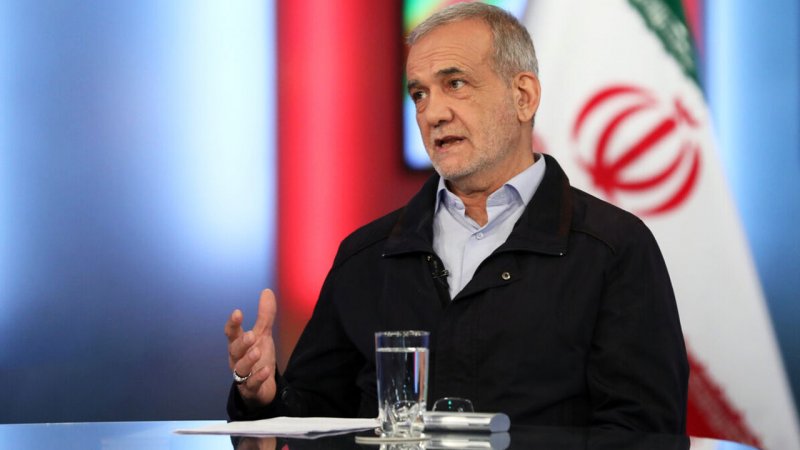 پزشکیان کارمندان را سورپرایز کرد