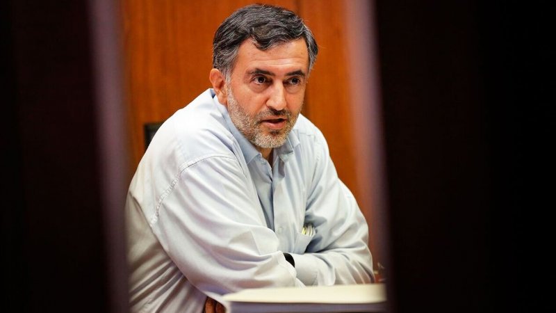 واکنش عبدالله گنجی به مسئله‌ خرید شخصی هیات همراه پزشکیان در آمریکا+ عکس