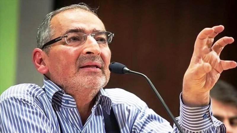 زیباکلام: صداوسیما با ۲۹همت بودجه ،چقدر مردم را به خدا و پیغمبر نزدیک کرده؟