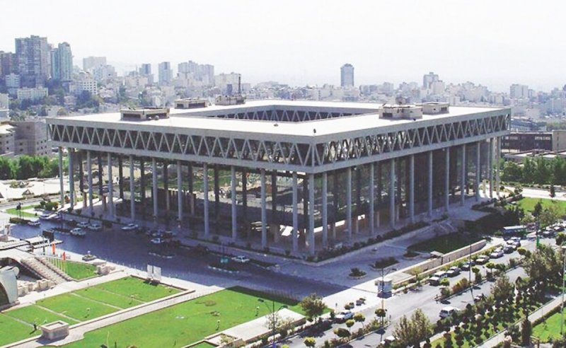 روزنامه جمهوری اسلامی: صداوسیما را باید کوبید و از نو ساخت