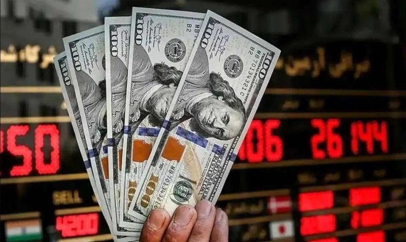اتاق فرمان دلار در دست دلالان مجازی
