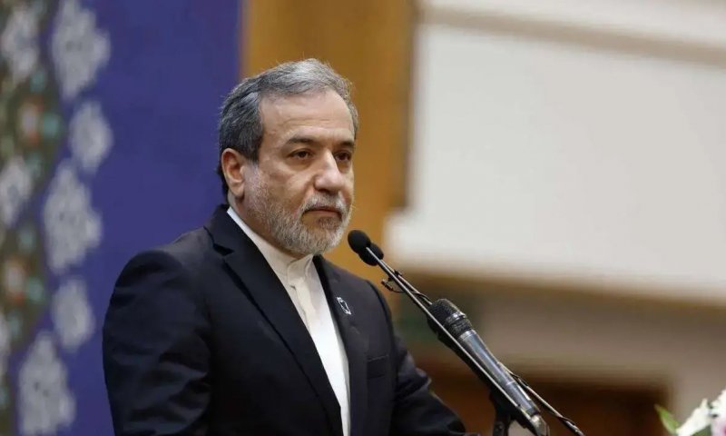 واکنش عراقچی پس از شکست در تصویب قطعنامه پیشنهادی روسیه و چین