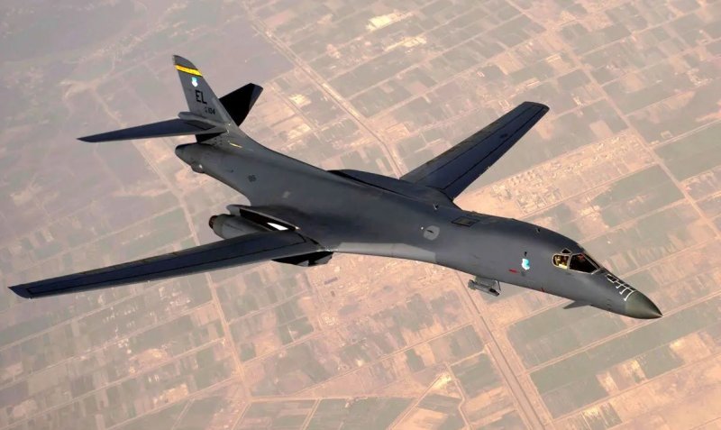 آمریکا دو بمب‌افکن B-1 را در نزدیکی ونزوئلا به پرواز درآورد