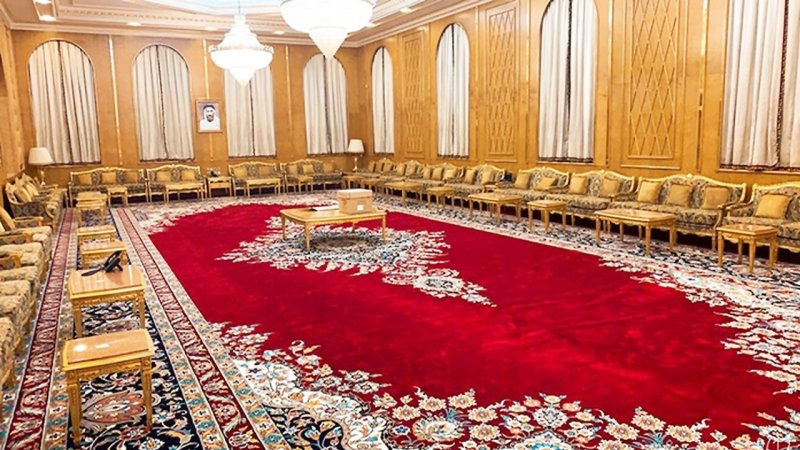 حسن روحانی متهم ردیف اول دزدیده شدن فرش‌های سعدآباد! / نماینده تهران مدعی شد