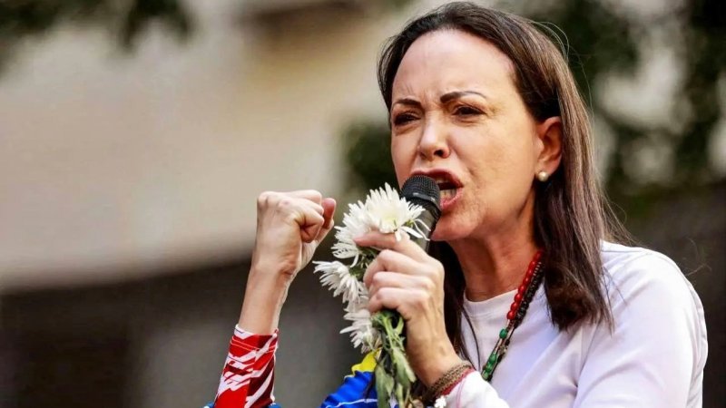 برنده جایزه صلح نوبل خطاب به آمریکا: به ونزوئلا حمله کنید برنده جایزه صلح نوبل خطاب به آمریکا: به ونزوئلا حمله کنید