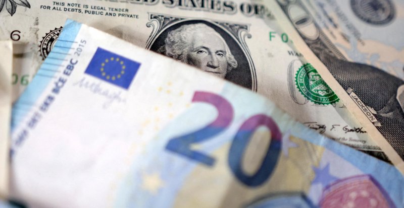 نرخ ارز در بازارهای مختلف 11 آبان ماه/ دلار و یورو گران شد