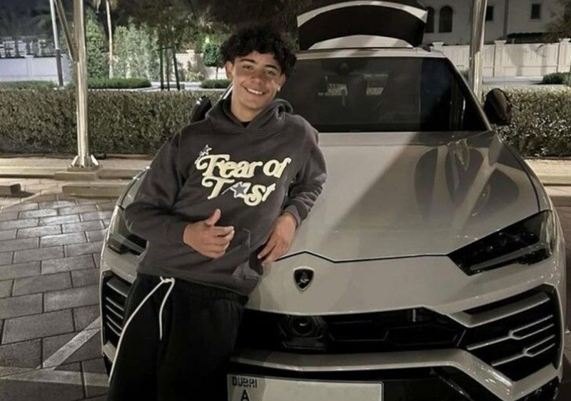 پلاک لامبورگینی اهدایی رونالدو به پسرش گران‌تر از خود ماشین است!