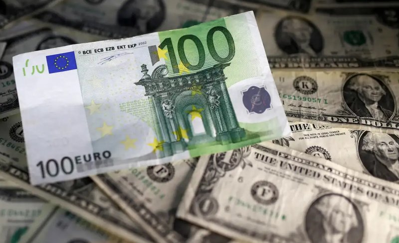 نرخ ارز در بازارهای مختلف 17 آبان ماه/ دلار و یورو چند؟