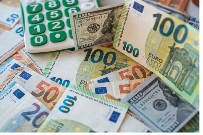 نرخ ارز در بازارهای مختلف 20 آبان ماه/ دلار و یورو گران شد