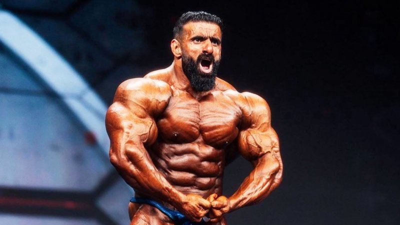 هادی چوپان آماده گرفتن بزرگ‌ترین جایزه تاریخ/ ۸۰،۰۰۰،۰۰۰،۰۰۰ تومان؛ وسوسه آقای اسطوره