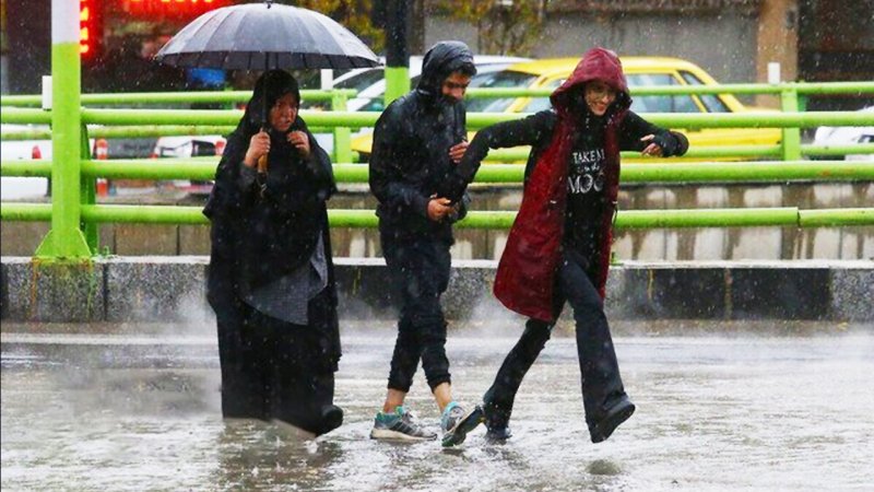 الگوهای هواشناسی تغییر کرد/ بارش باران فراوان از غرب کشور آغاز می شود+ نقشه