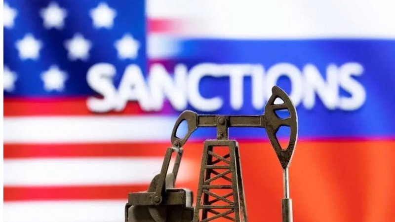 تخفیف عجیب روسیه برای فروش نفت/ روسیه چقدر نفت خود را زیر قیمت می‌فروشد؟