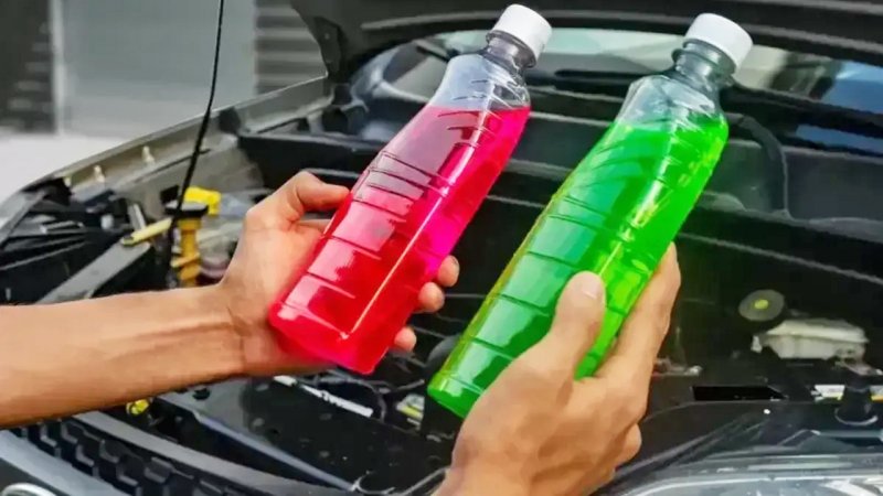 ضد یخ سبز و قرمز چه فرقی دارند / بهترین ضد یخ کدام است؟