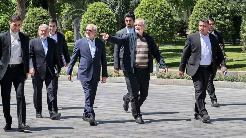 کیهان از دولت خواست آرایش جنگی بگیرد