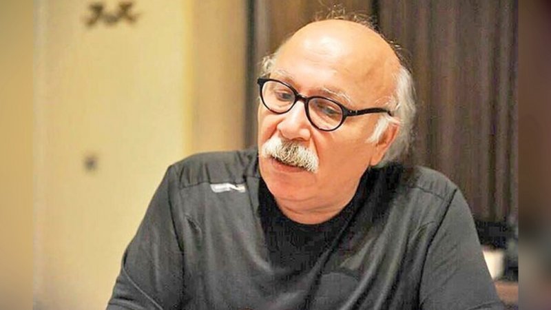 وقتی گوگوش ۲۰ دقیقه شبیه موش کف اتاق راه رفت/ داوونژاد: گوگوش برای بازیگری فداکارانه تمرین می‌کرد