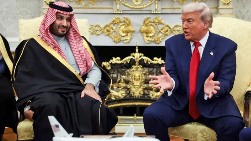 رفتار عجیب بن سلمان حین نطق ترامپ درباره حمله به ایران+ فیلم