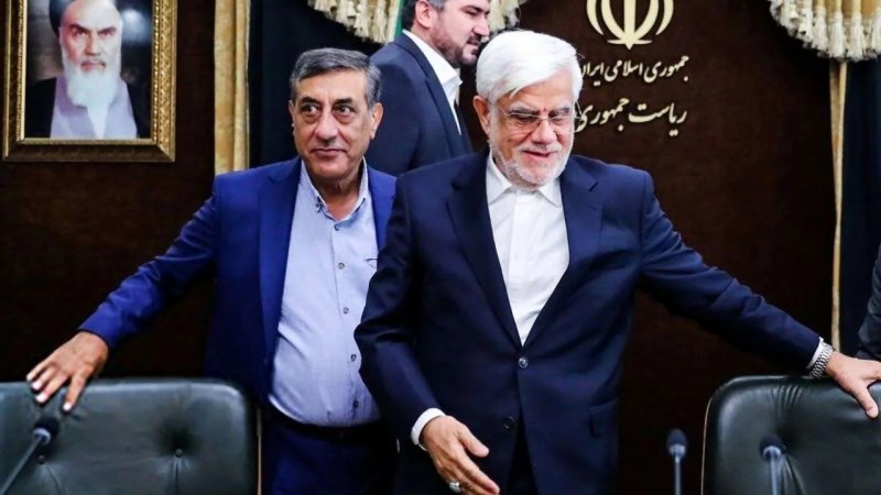 جنجال سیاسی در دولت/ معاون پزشکیان در تلاش برای کنار گذاشتن عارف است؟