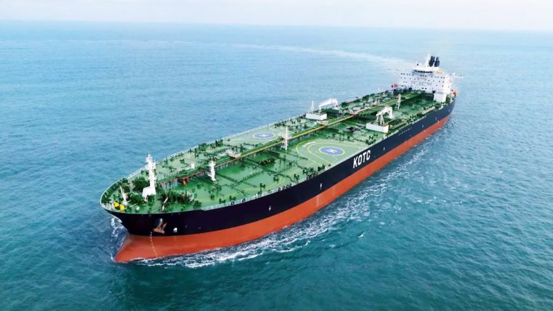 این کشور ابرنفتکش ایرانی را برای فروش گذاشت