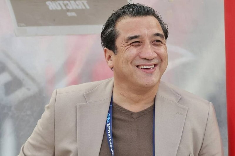 ادب از که آموختی؟ از خداداد عزیزی!