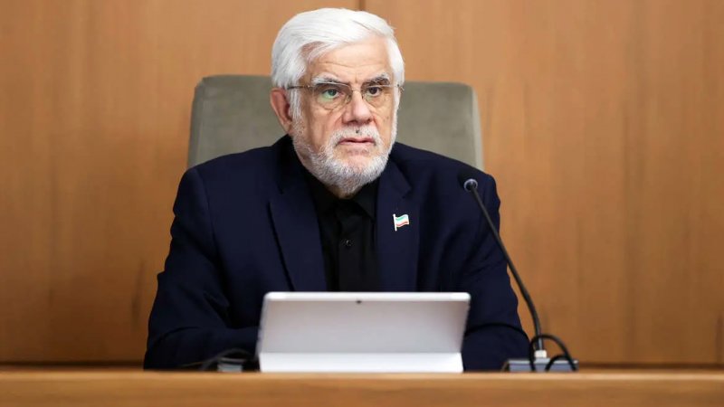 محمدرضا عارف از مردم عذرخواهی کرد/ ماجرا چیست؟