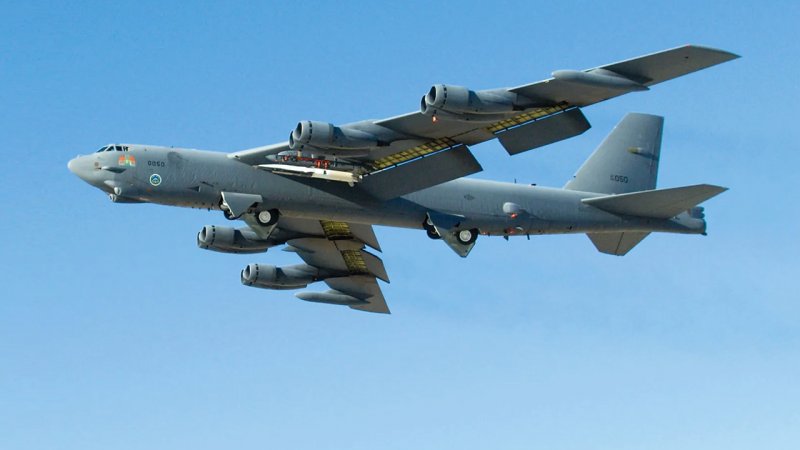 آمریکا بمب‌افکن‌های B-۵۲ را مستقر کرد