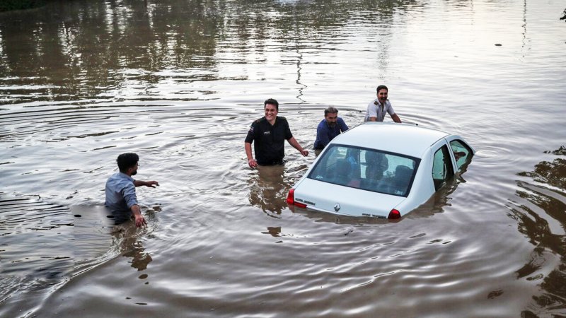 هشدار قرمز بارندگی در این استان ها/ وزارت نیرو آماده‌باش کامل اعلام کرد