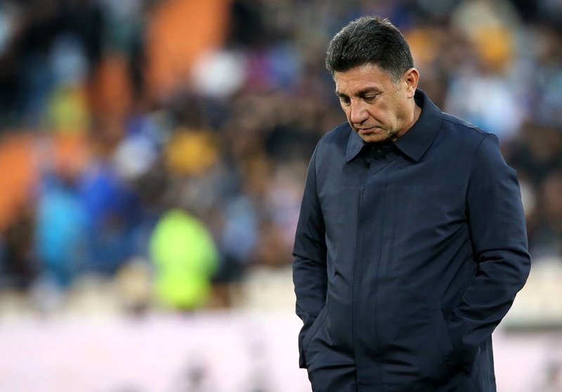 رقیب قلعه‌نویی در جام جهانی روی لبه تیغ