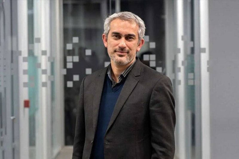 دولت اقتصاد را رها نکرده است