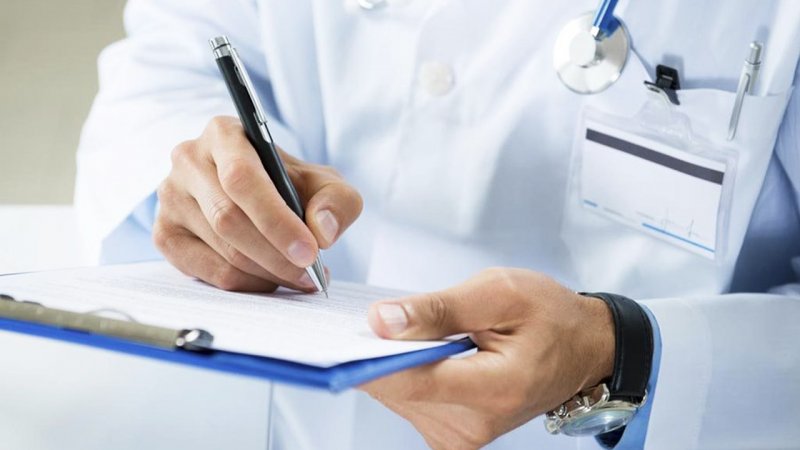 رییس نظام پزشکی: ویزیت پزشکی حداقل یک میلیون تومان است